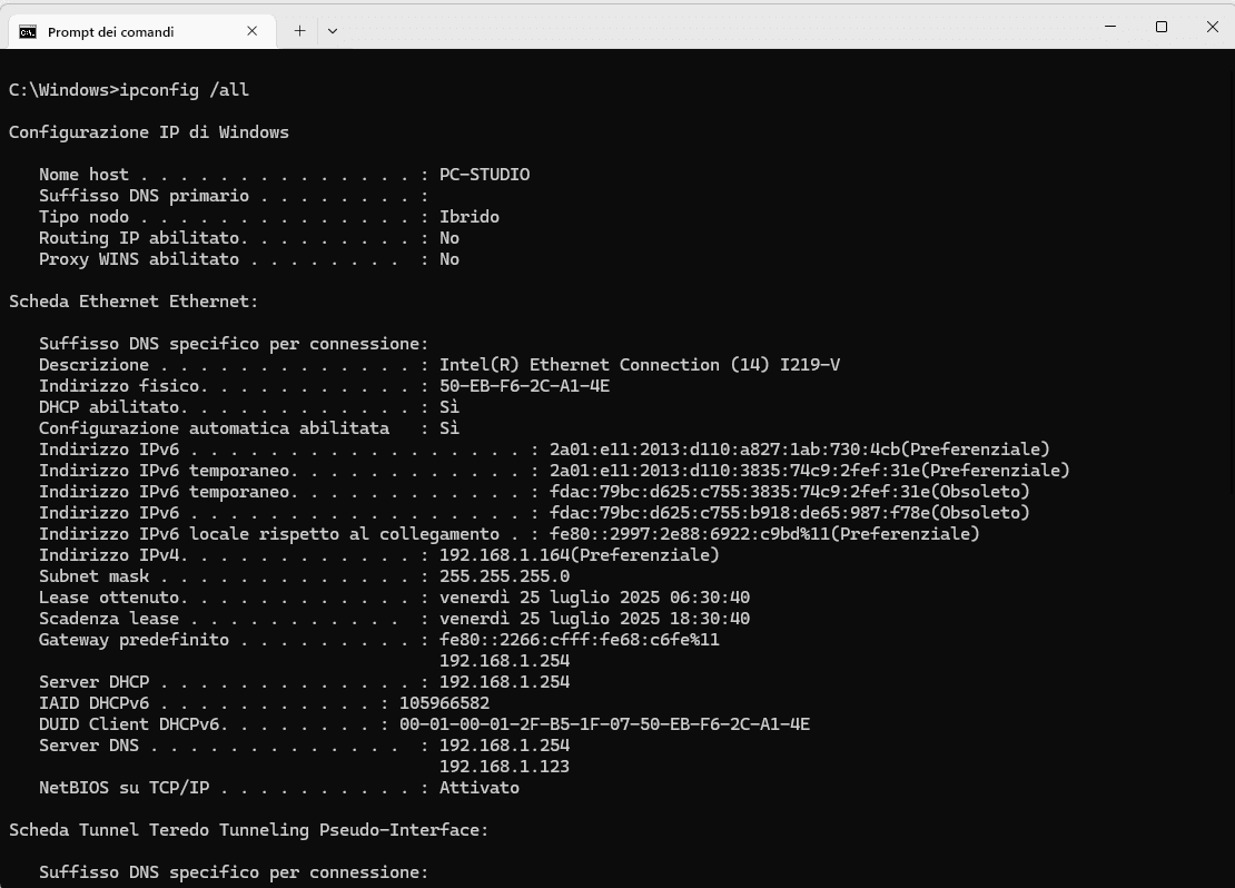 Italian ipconfig /all output for an Ethernet adapter, showing DHCP, IPv4, default gateway and DNS fields.